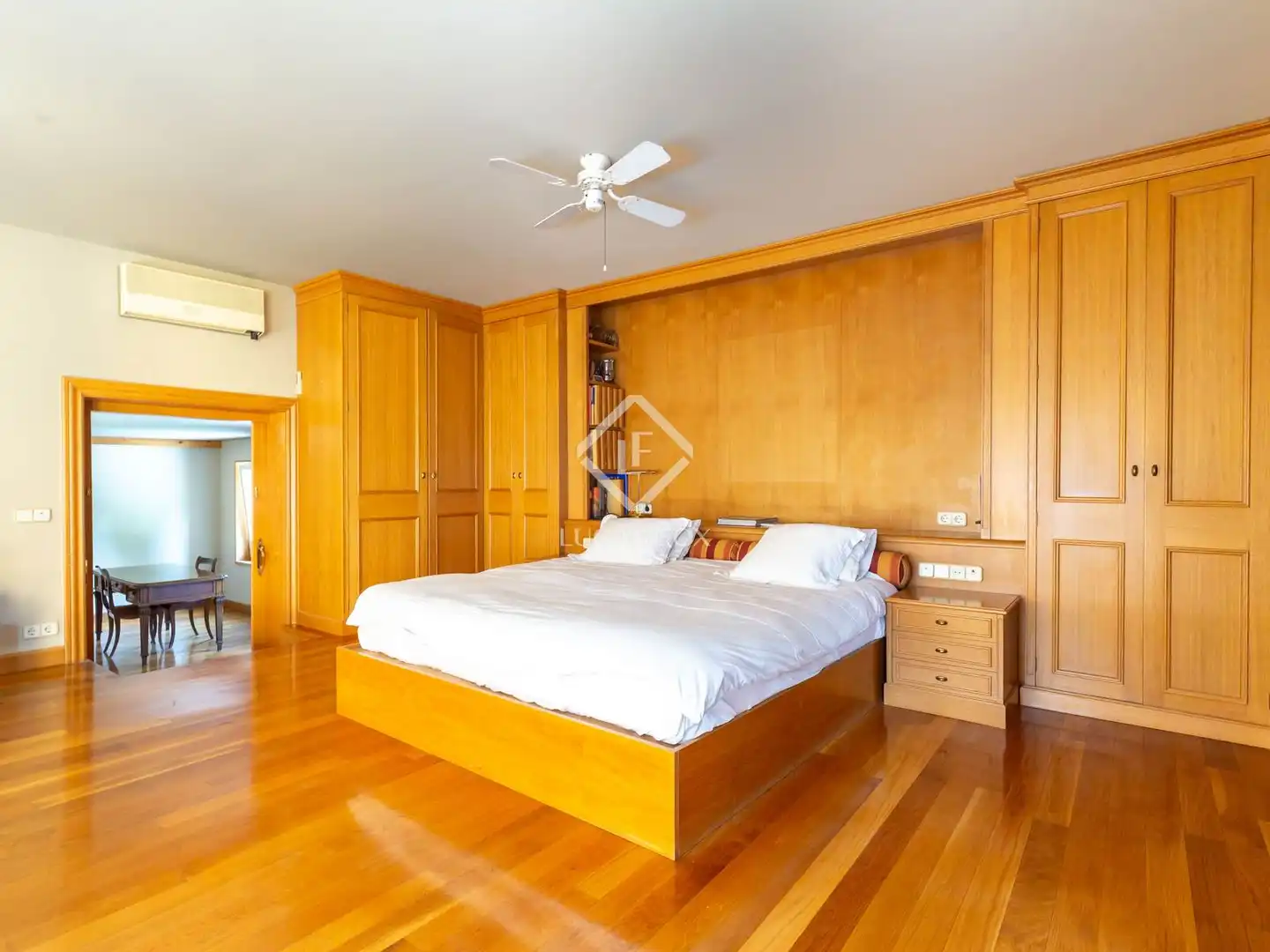 Bedroom of Houses for sale in Esplugues de Llobregat  with Air Conditioner, Heating and Private garden