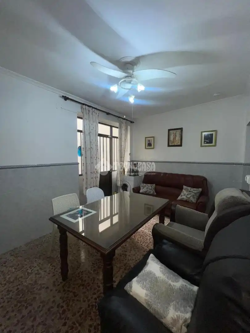 Sala d'estar de Casa o xalet en venda en Sevilla amb Terrassa