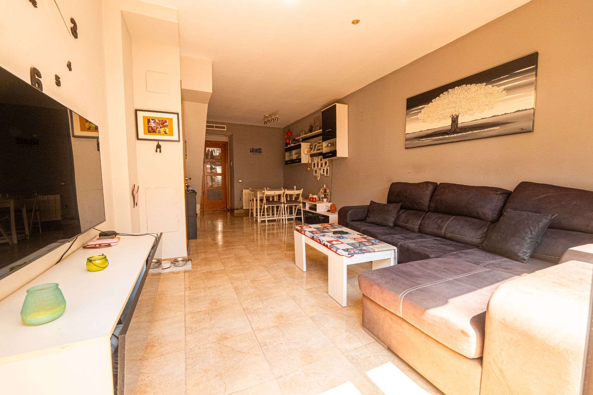Sala d'estar de Casa o xalet en venda en L'Arboç amb Aire condicionat, Calefacció i Terrassa