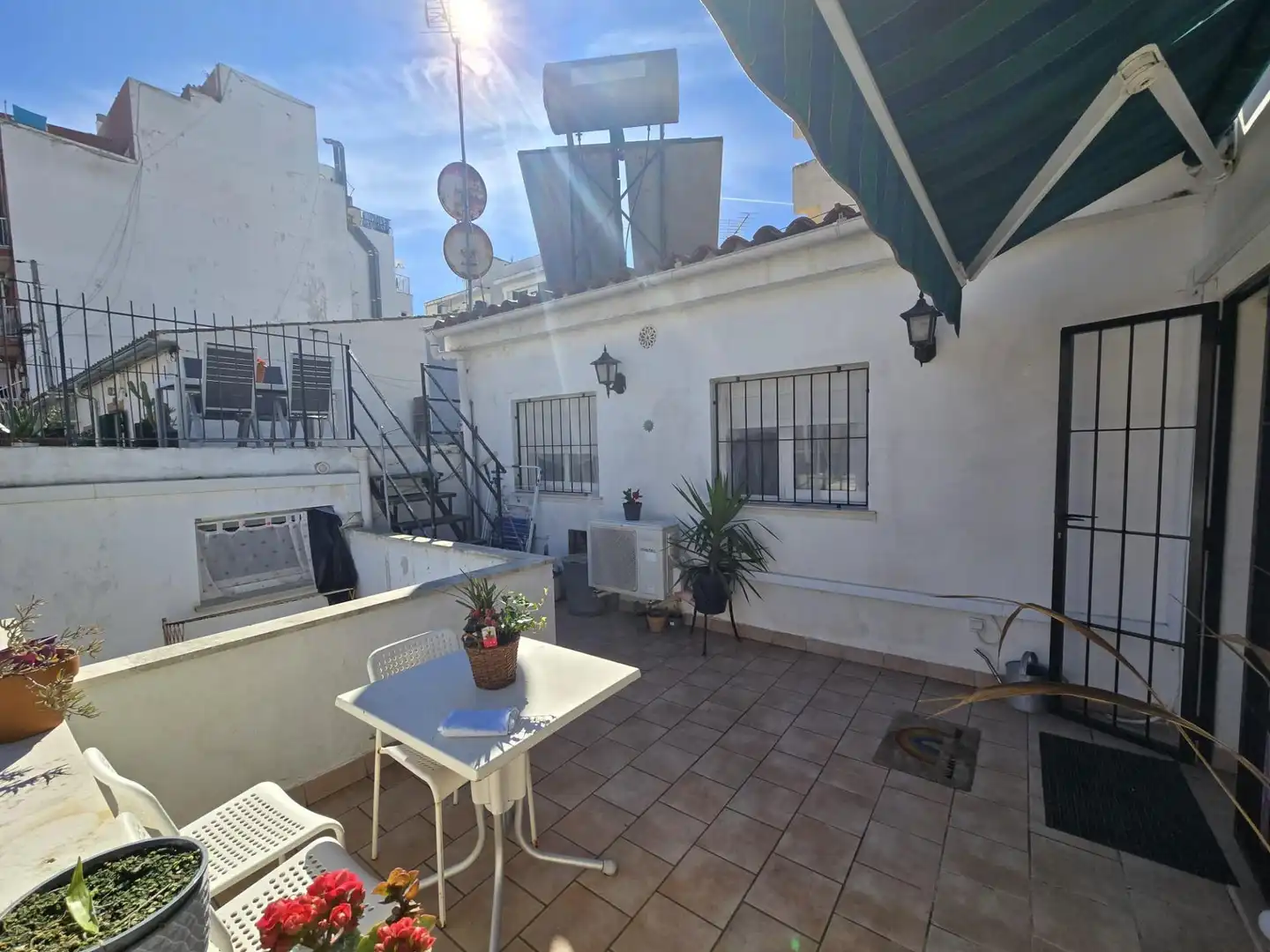Vista exterior de Casa o xalet en venda en  Palma de Mallorca amb Aire condicionat, Terrassa i Balcó