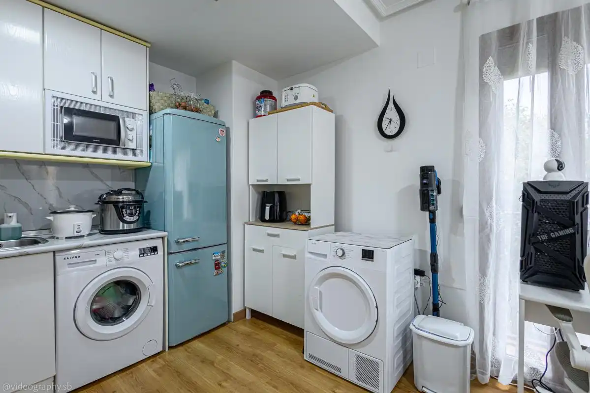 Küche von Wohnung zum Verkauf in Villalbilla mit Klimaanlage, Heizung und Privatgarten