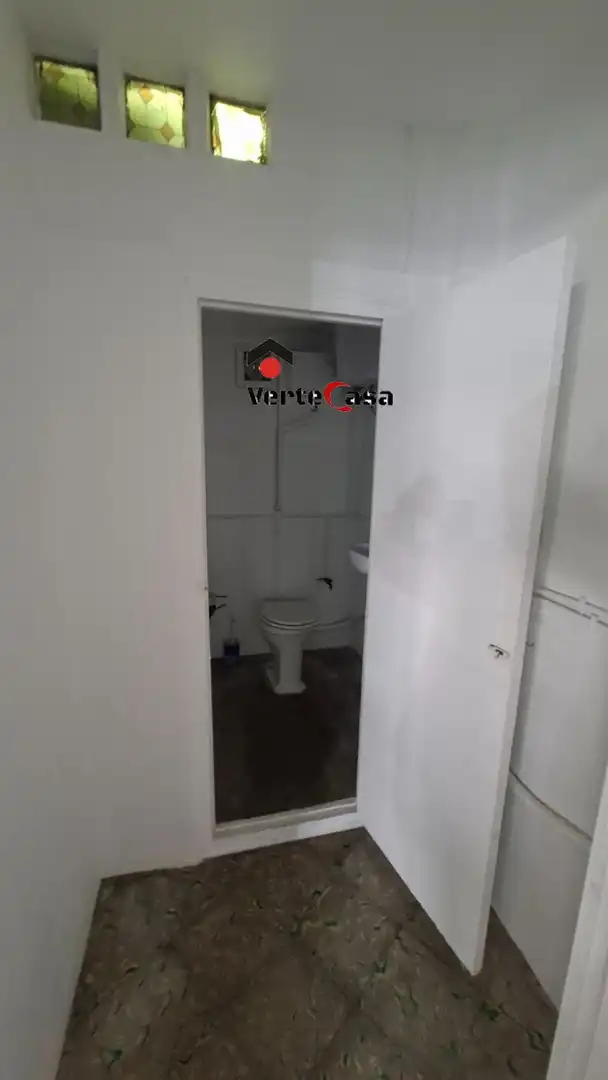 Bany de Local de lloguer en Campanar