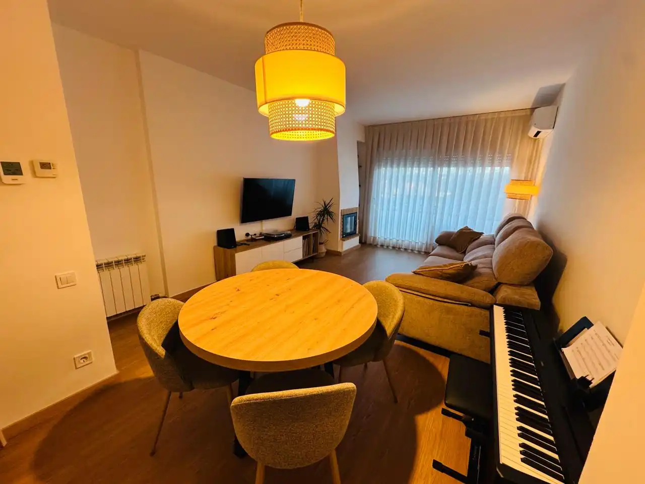 Sala de estar de Piso en venta en Sabadell con Aire acondicionado, Calefacción y Parquet
