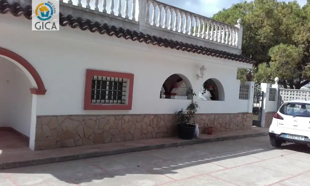 Exterior view of Houses for sale in Jerez de la Frontera  with Terrace, Swimming Pool and Alarm