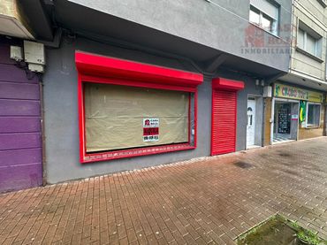 Locale commerciale in affitto a Avenida de Marín