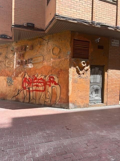 Vista exterior de Local en venta en  Zaragoza Capital