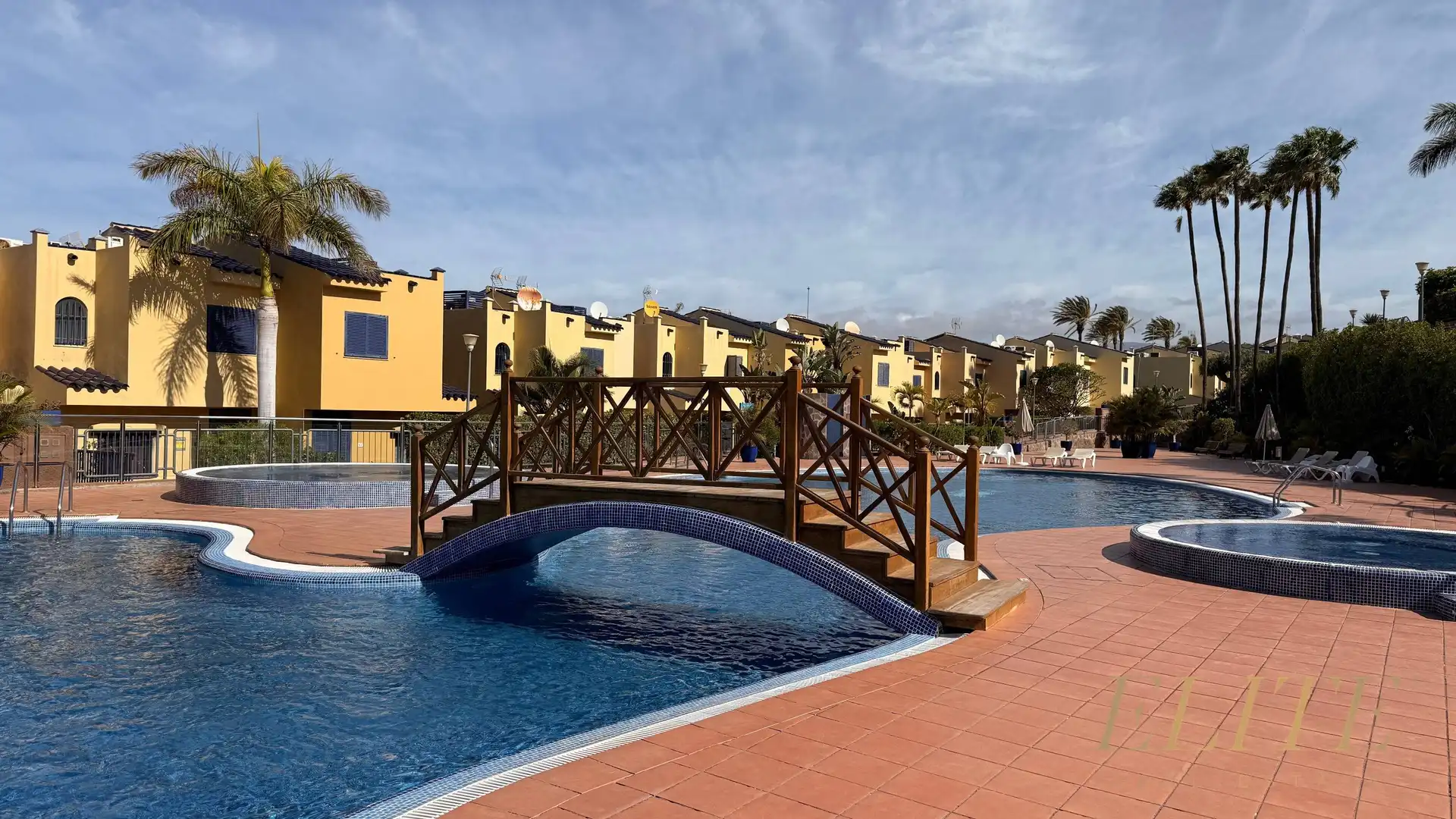 Swimming pool of Detached homes for sale in San Bartolomé de Tirajana  with Air Conditioner, Heating and Private garden