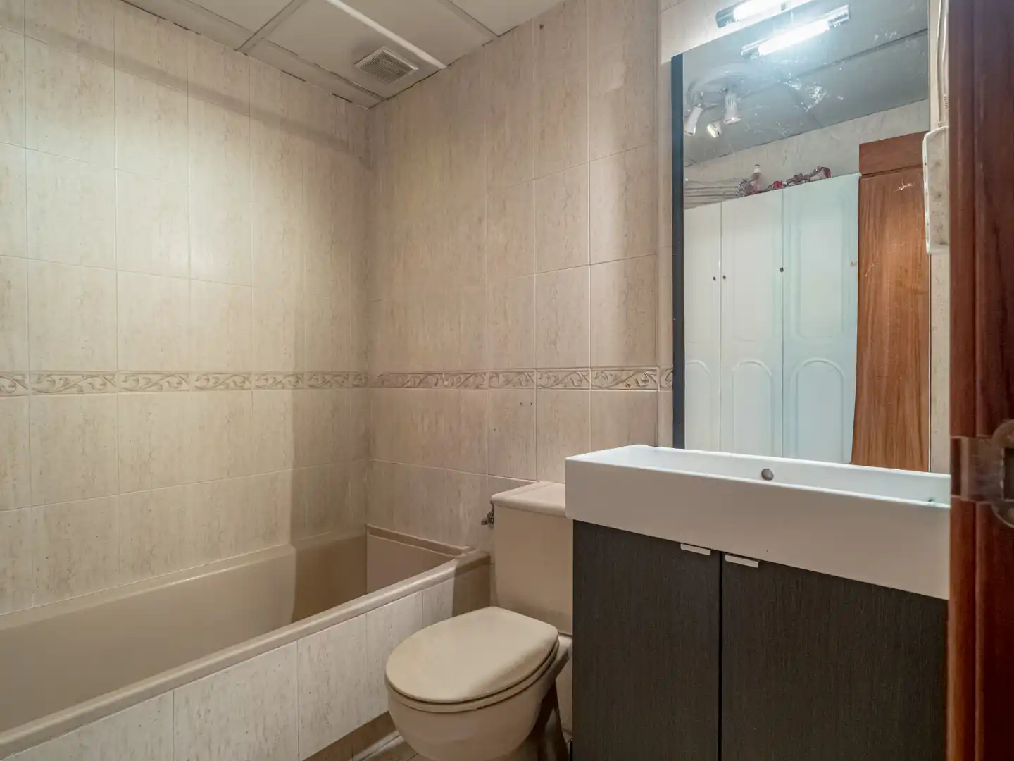 Baño de Piso en venta en Madrid con Aire acondicionado, Calefacción y Amueblado