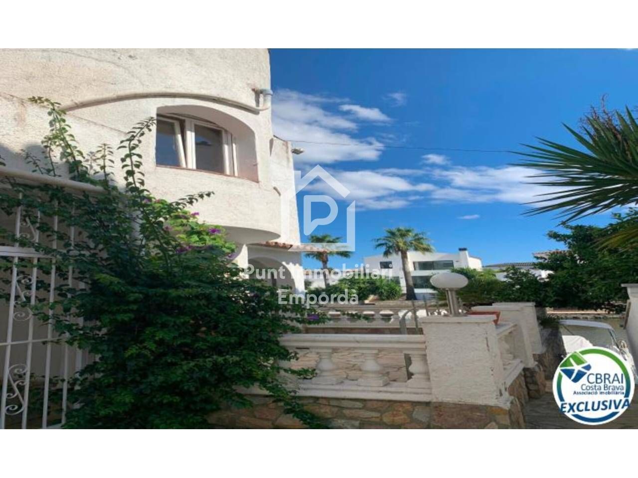 Vista exterior de Casa o chalet en venta en Empuriabrava con Terraza y Amueblado