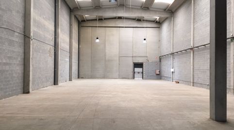 Foto 5 von Fabrikhallen zur Miete in Carrer Vilablareix, Barri dels Escriptors, Salt
