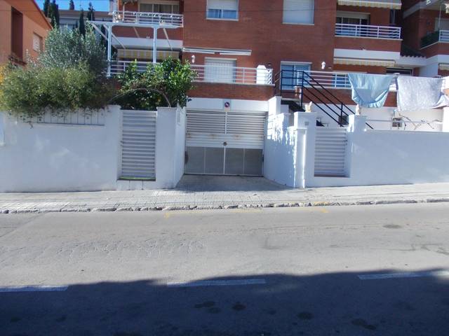 Garaje en Alquiler en Avinguda Espanya, 97 en Segur de Calafell