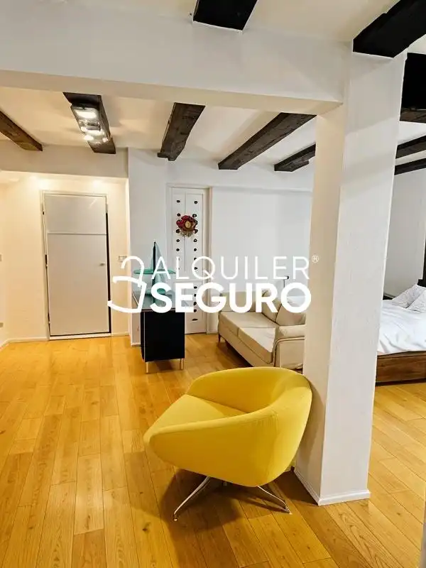 Habitación de Estudio de alquiler en Requena con Amueblado