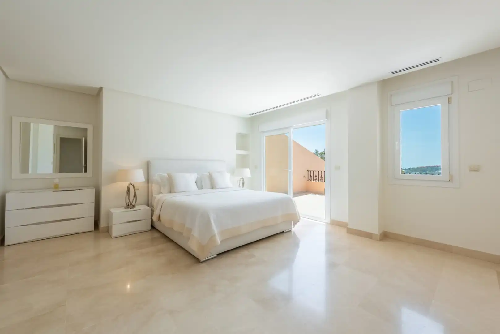Penthouse with pool for sale in Marbella Centro, imagen 9