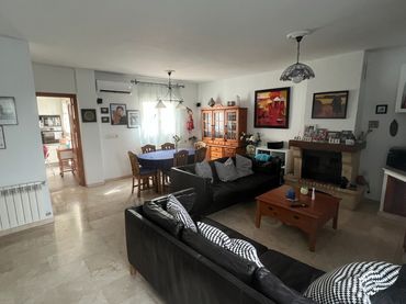 Casa amb piscina en venda a Avenida de Europa