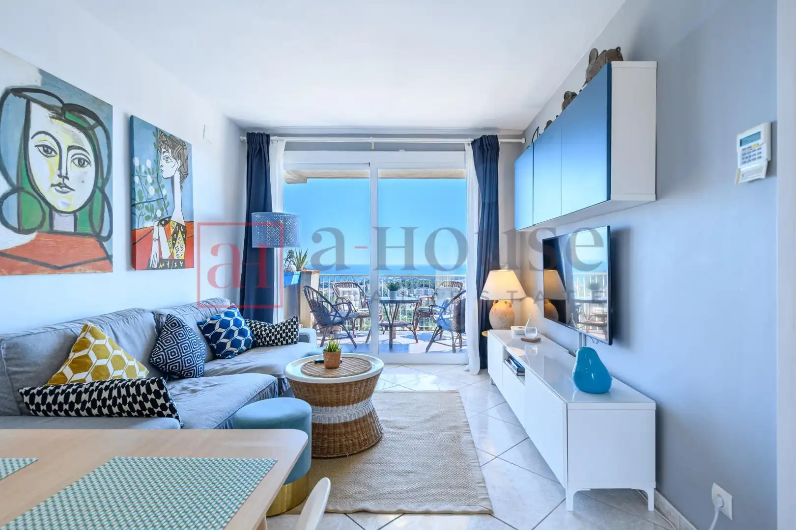 Sala d'estar de Àtic en venda en Sitges amb Aire condicionat, Calefacció i Jardí privat