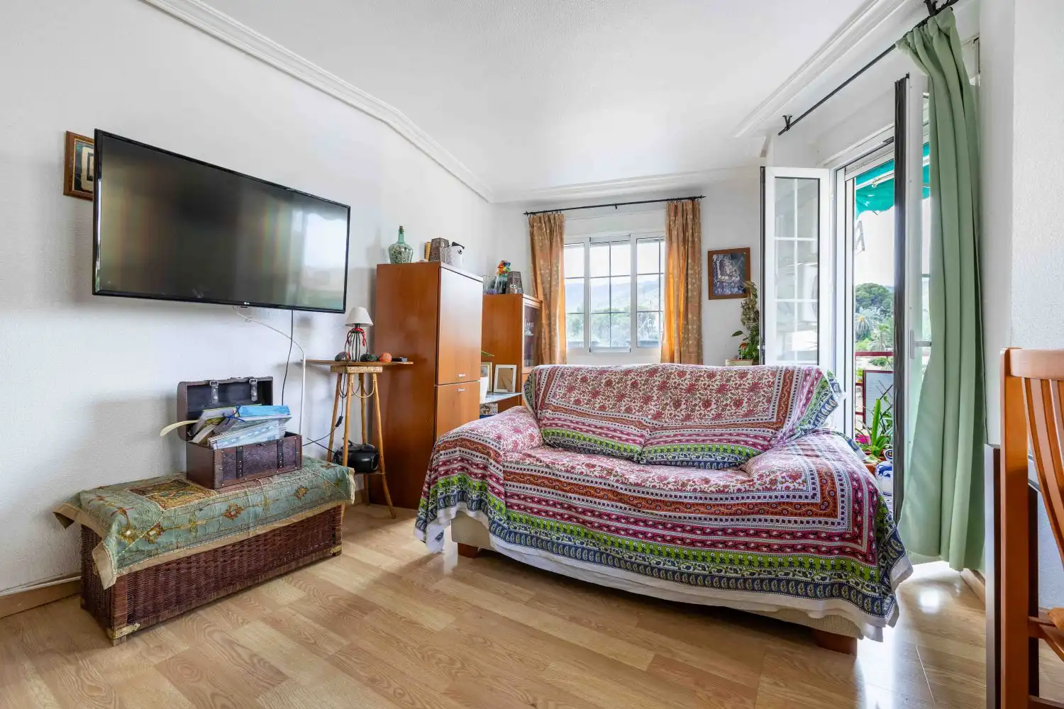 Living room of Flat for sale in Murcia  with Air Conditioner, Parquet flooring and Storage room