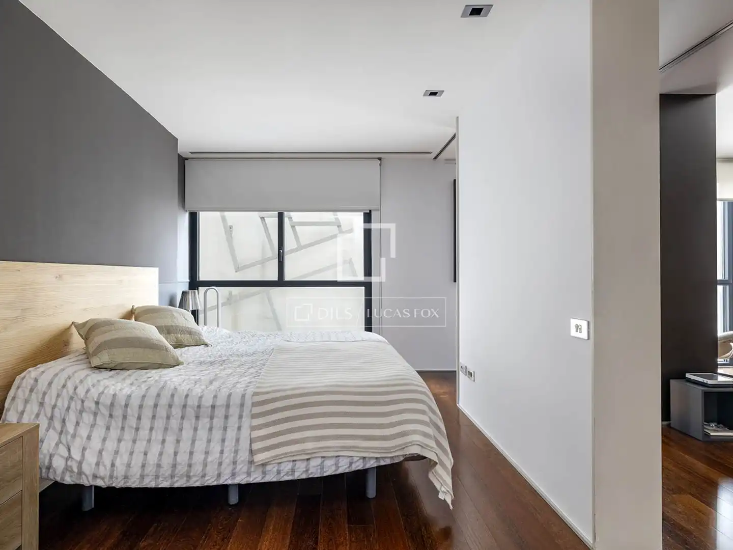 Bedroom of Flat for sale in Barcelona  with Air Conditioner, Heating and Parquet flooring