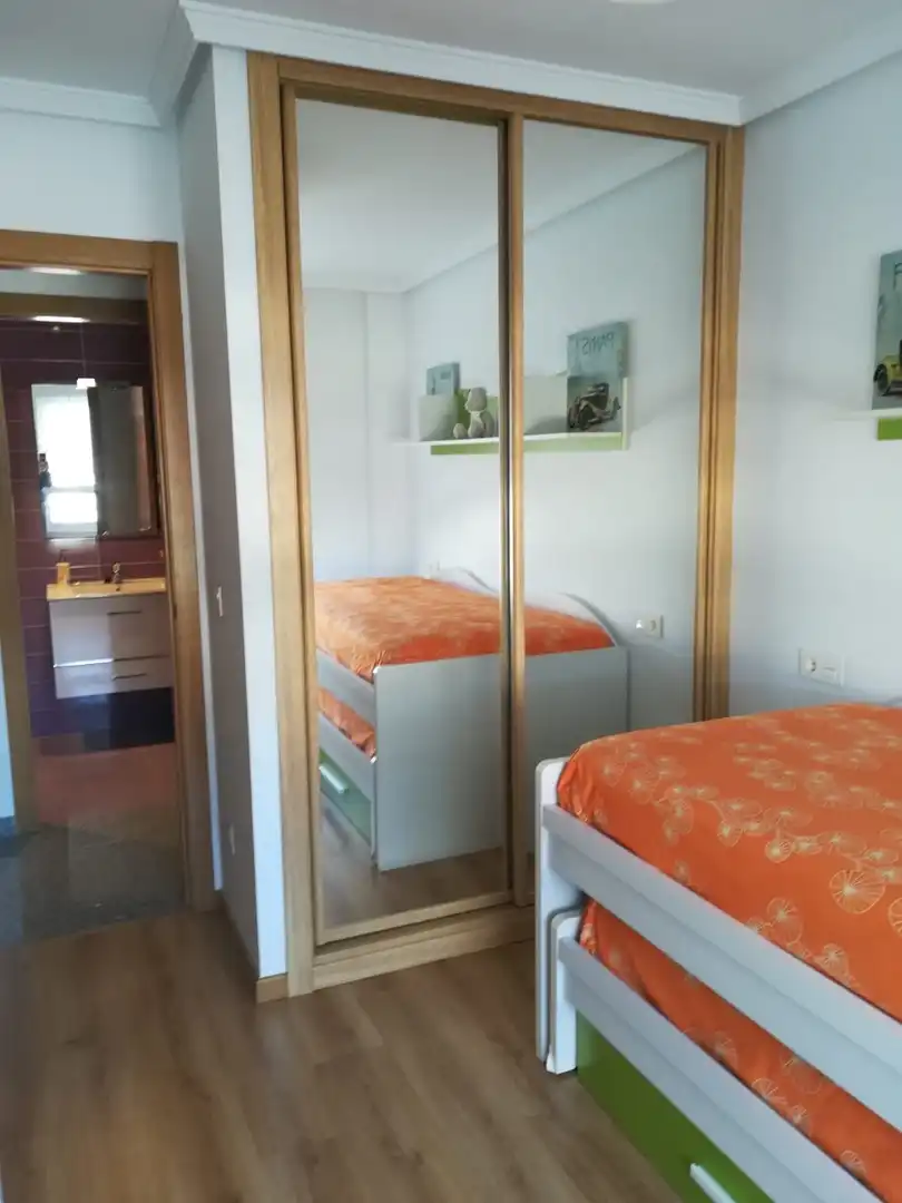 Schlafzimmer von Wohnungen zum Verkauf in Barreiros mit Heizung, Terrasse und Abstellraum