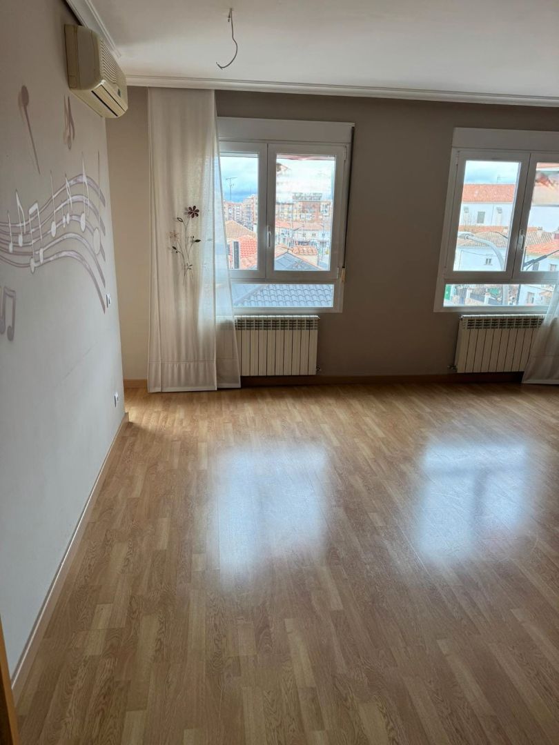 Bedroom of Flat for sale in  Albacete Capital  with Air Conditioner, Heating and Balcony