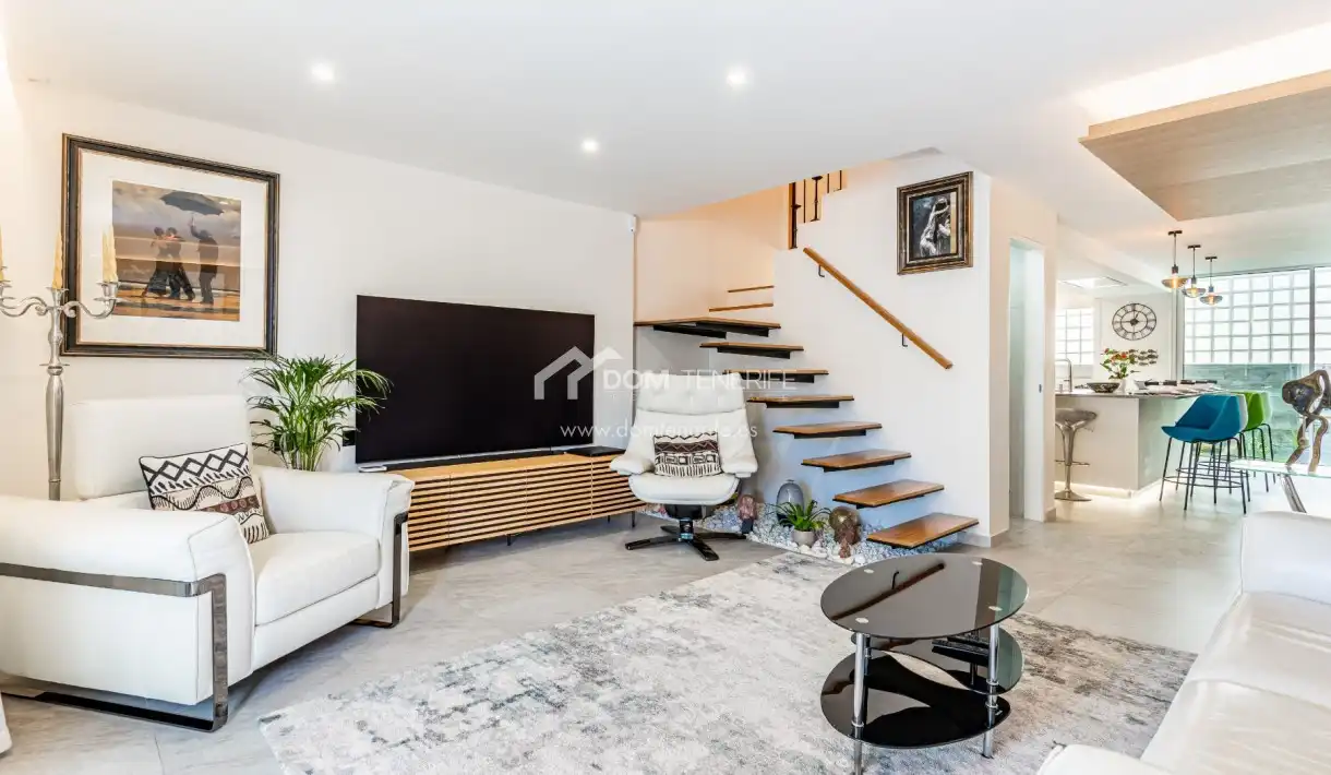 Sala de estar de Casa o chalet en venta en Arona con Terraza y Piscina