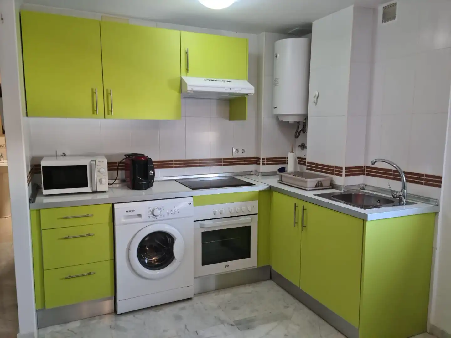 Cuina de Apartament de lloguer en Écija amb Aire condicionat, Calefacció i Moblat