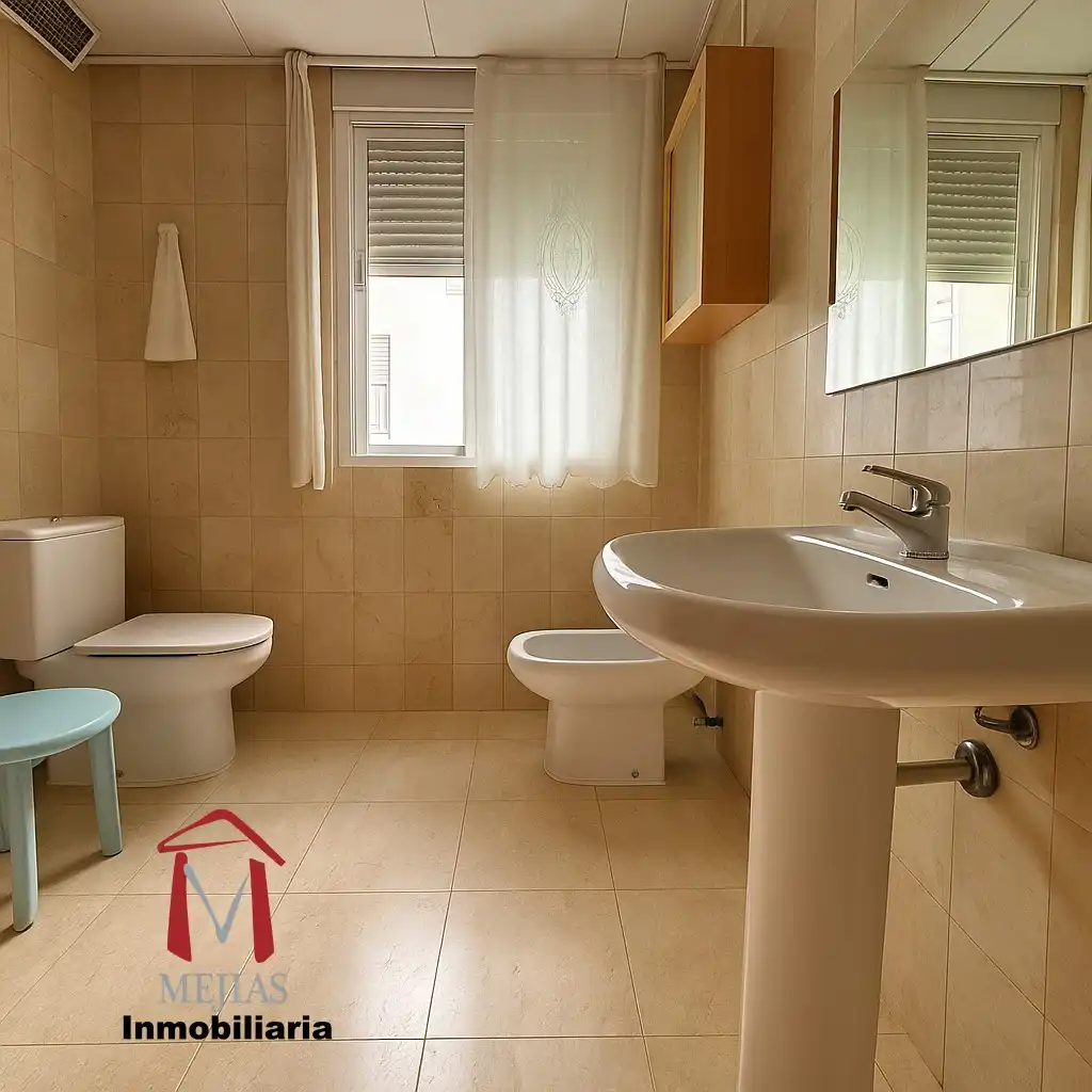 Baño de Piso en venta en Antequera con Aire acondicionado, Calefacción y Trastero