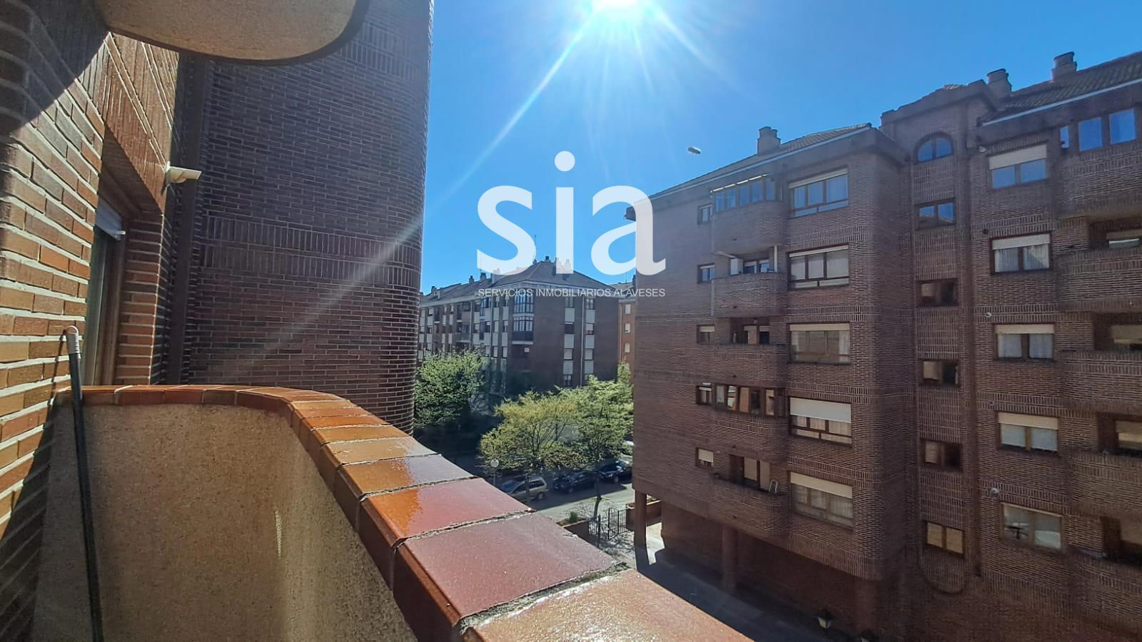 Vista exterior de Pis en venda en Vitoria - Gasteiz amb Calefacció, Terrassa i Traster