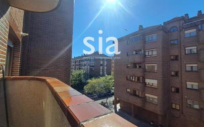 Vista exterior de Pis en venda en Vitoria - Gasteiz amb Calefacció, Terrassa i Traster