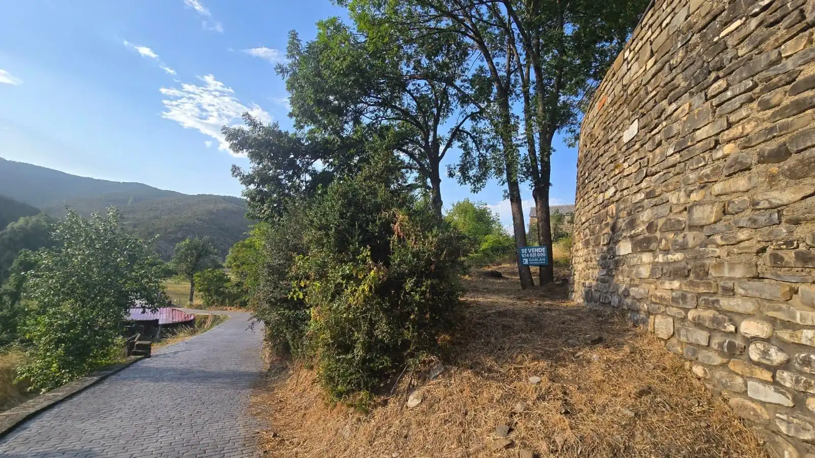 Residencial en venda en Aisa