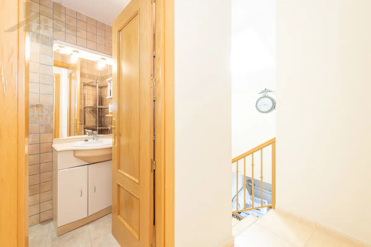 Badezimmer von Wohnung zum Verkauf in Navalcarnero mit Heizung, Parkett und Abstellraum