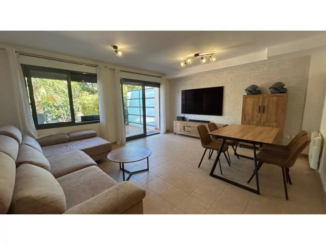 Terraced house with pool to rent in Calle Constitución, imagen 5