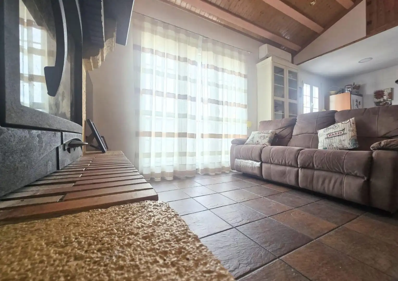 Sala de estar de Casa adosada en venta en Sabadell con Aire acondicionado, Calefacción y Terraza