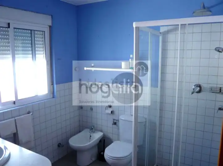 Baño de Ático de alquiler en Sevilla con Aire acondicionado, Terraza y Amueblado