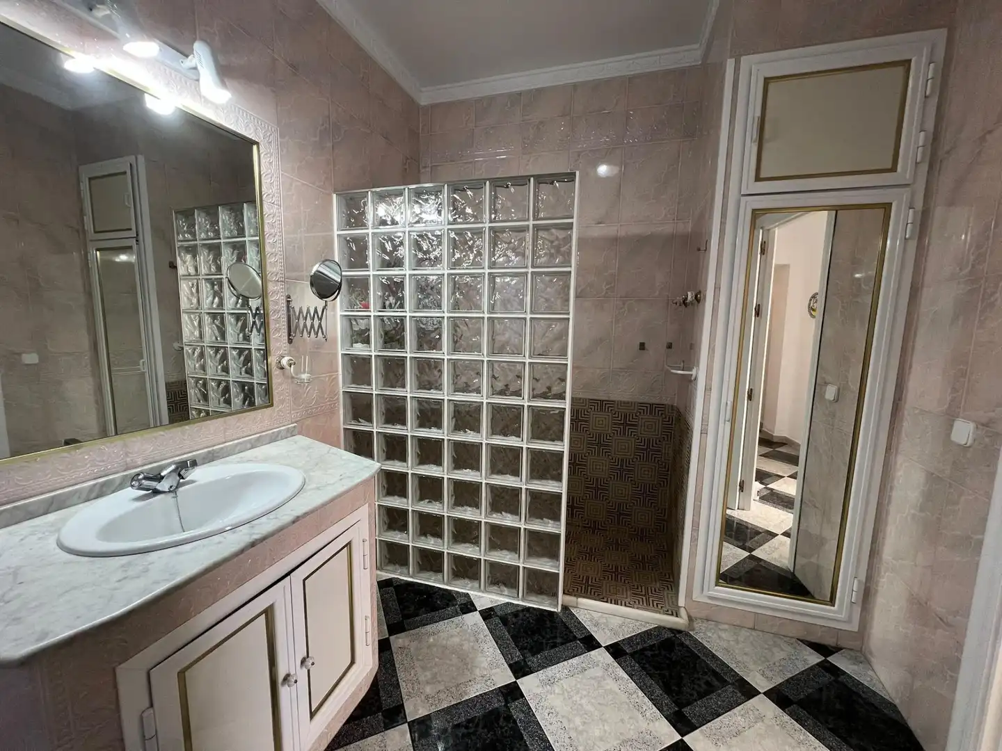 Baño de Casa o chalet en venta en Los Palacios y Villafranca