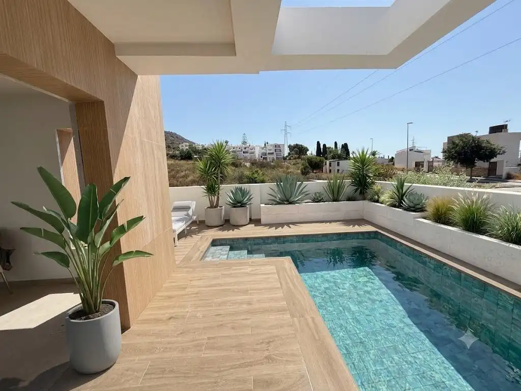 Piscina de Casa o chalet en venta en Nerja con Aire acondicionado, Jardín privado y Piscina