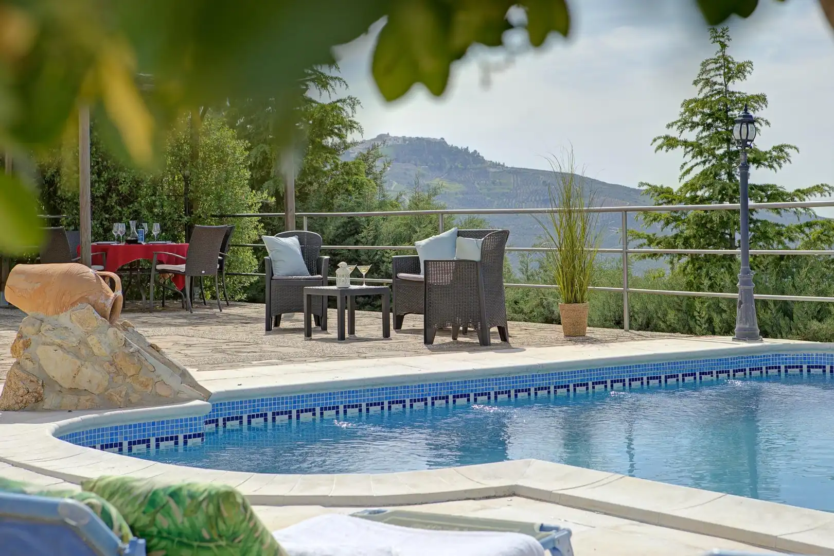 Villa con piscina in vendita a Calle chalet, imagen 2