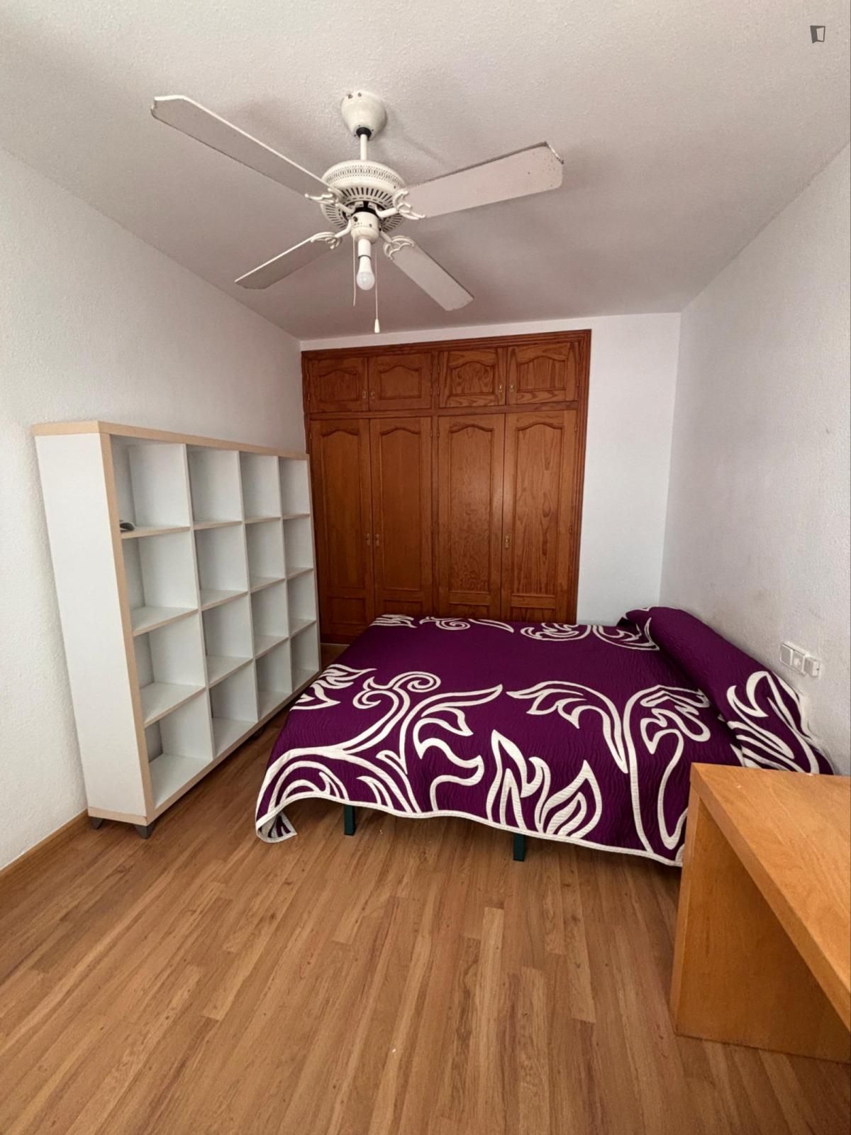 Bedroom of Apartment to share in  Almería Capital  with Air Conditioner, Furnished and Oven