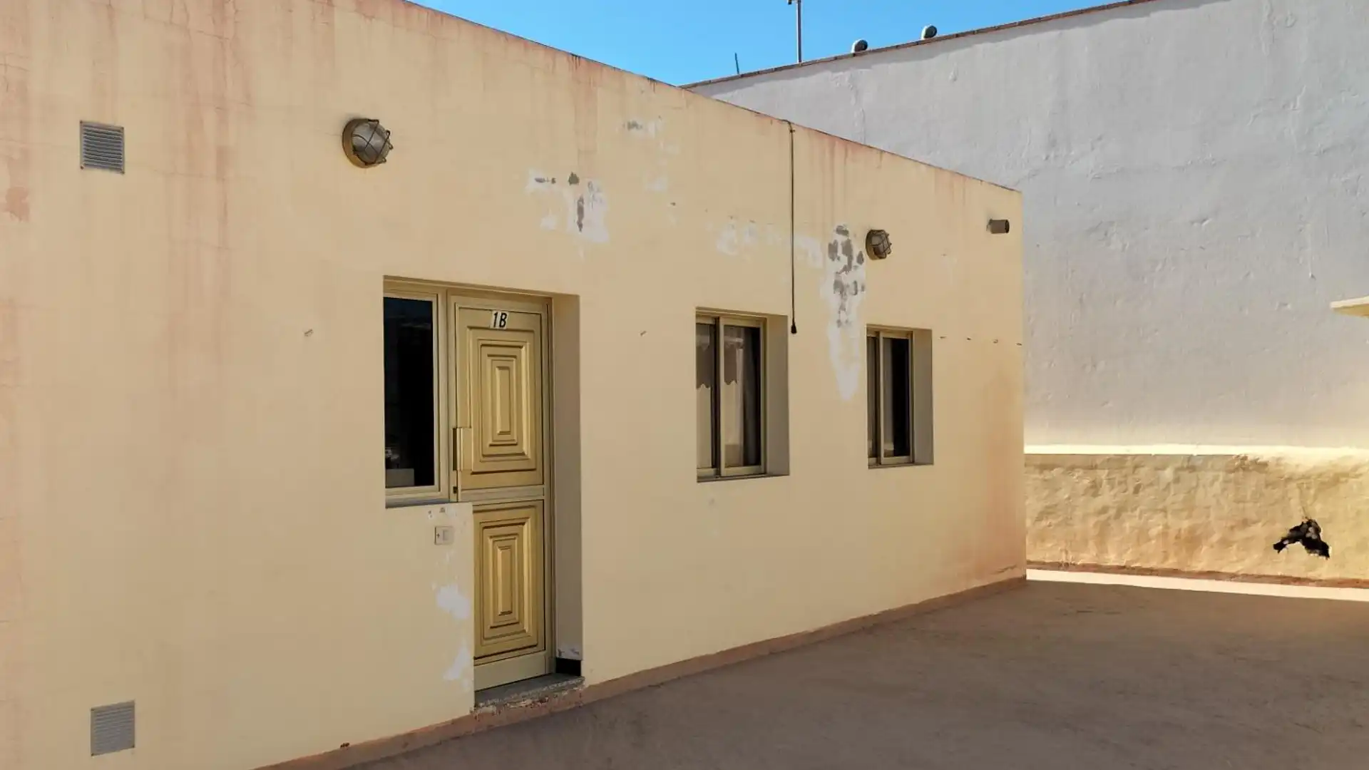 Vista exterior de Local en venda en Puerto del Rosario