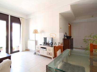 Living room of Duplex for sale in Girona Capital  with Heating, Parquet flooring and Oven