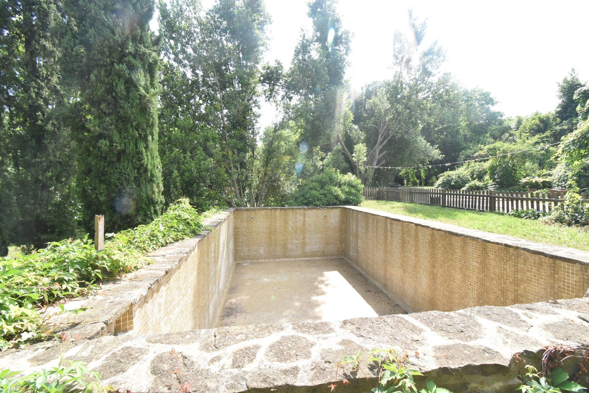 Jardí de Casa o xalet en venda en Mieres (Girona) amb Calefacció, Terrassa i Traster