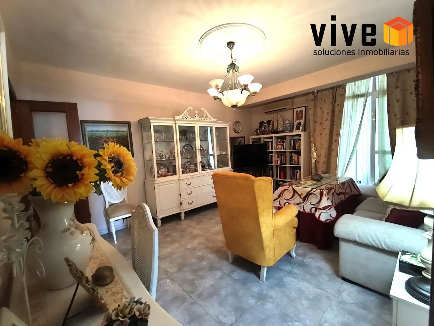 Sala de estar de Piso en venta en Sevilla con Aire acondicionado, Terraza y Trastero
