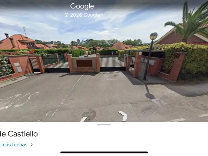 Parking de Casa o chalet en venta en Gijón  con Aire acondicionado, Calefacción y Jardín privado