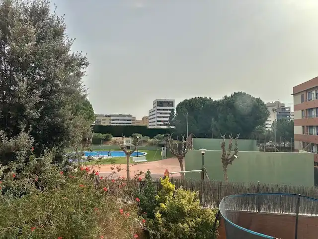 Piscina de Pis en venda en Sabadell amb Calefacció, Jardí privat i Parquet