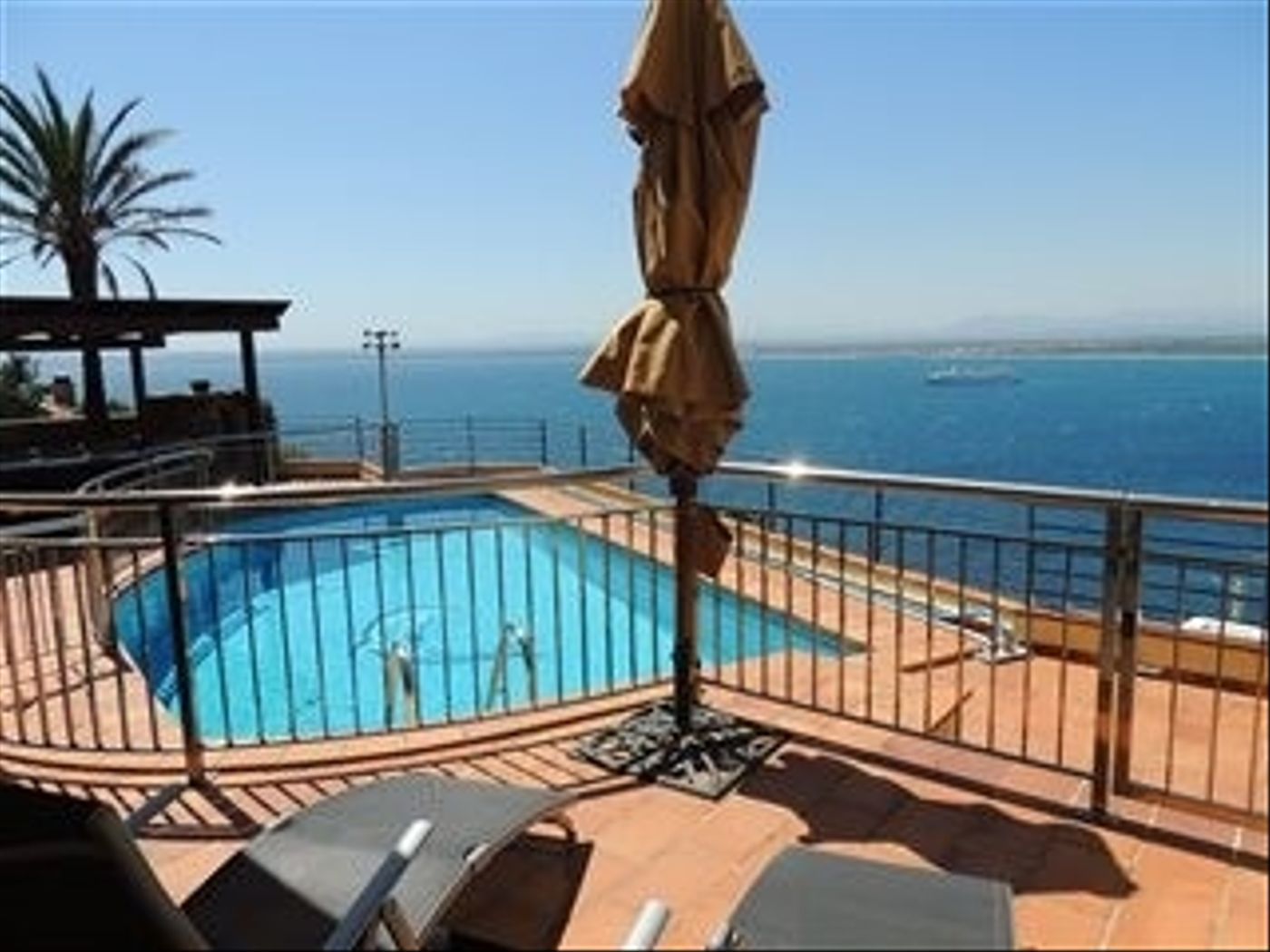 Swimming pool of House or chalet for sale in Roses  with Air Conditioner, Heating and Private garden