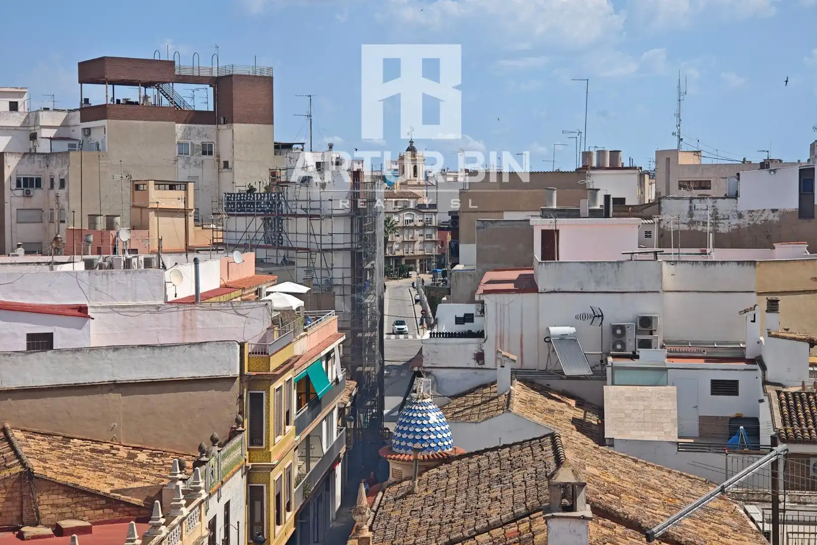 Vista exterior de Àtic en venda en Paiporta amb Aire condicionat i Terrassa