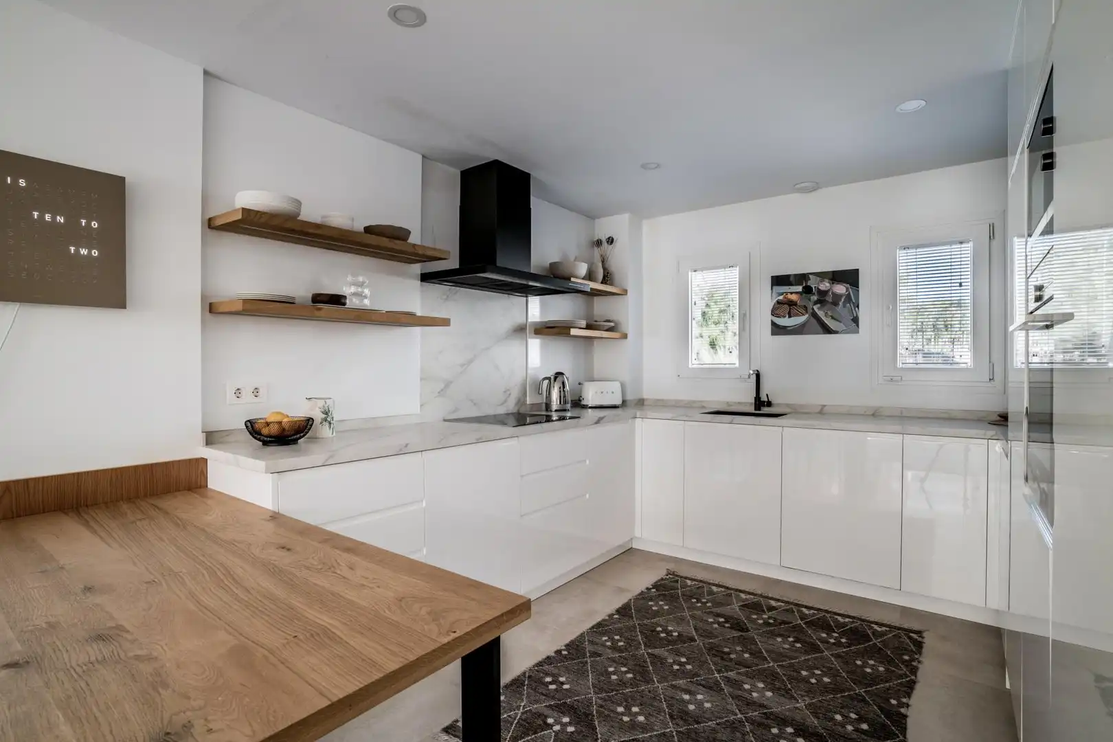 Küche von Einfamilien-Reihenhaus zur Miete in Mijas mit Klimaanlage, Terrasse und Schwimmbad