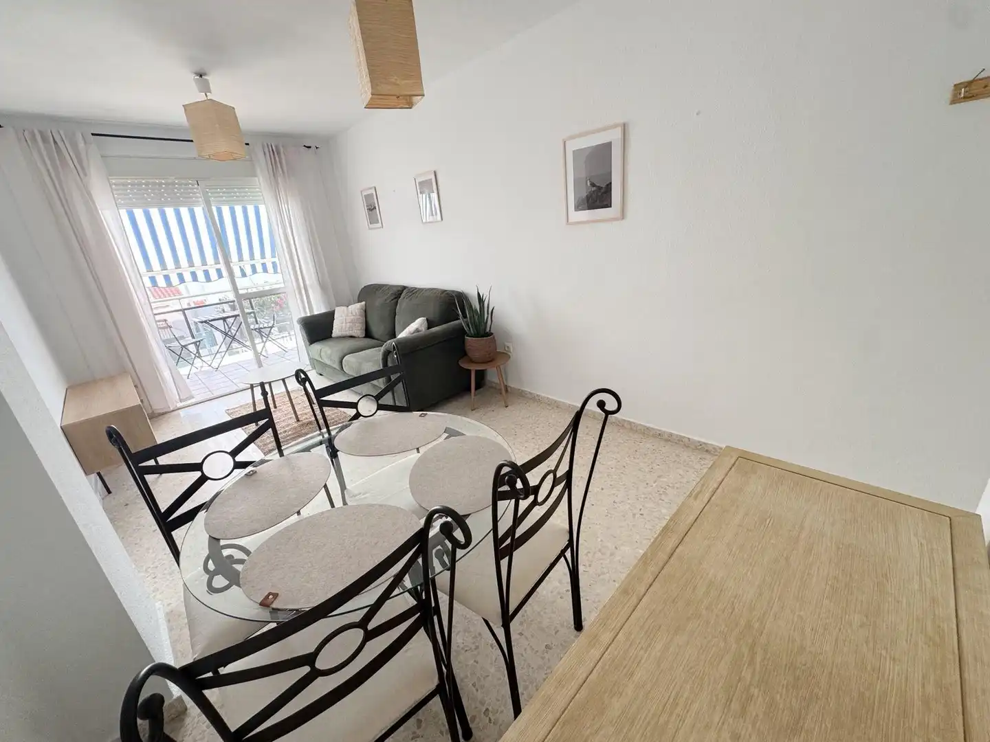 Sala d'estar de Pis en venda en El Portil amb Traster, Moblat i Balcó