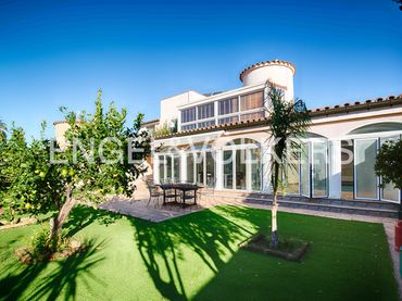 Maison avec piscine à vendre à Carrer Requesens