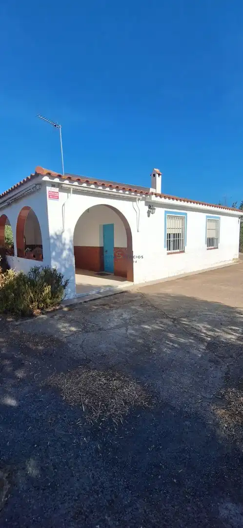 Exterior view of Country homes for sale in Gibraleón  with Storage room and Community pool