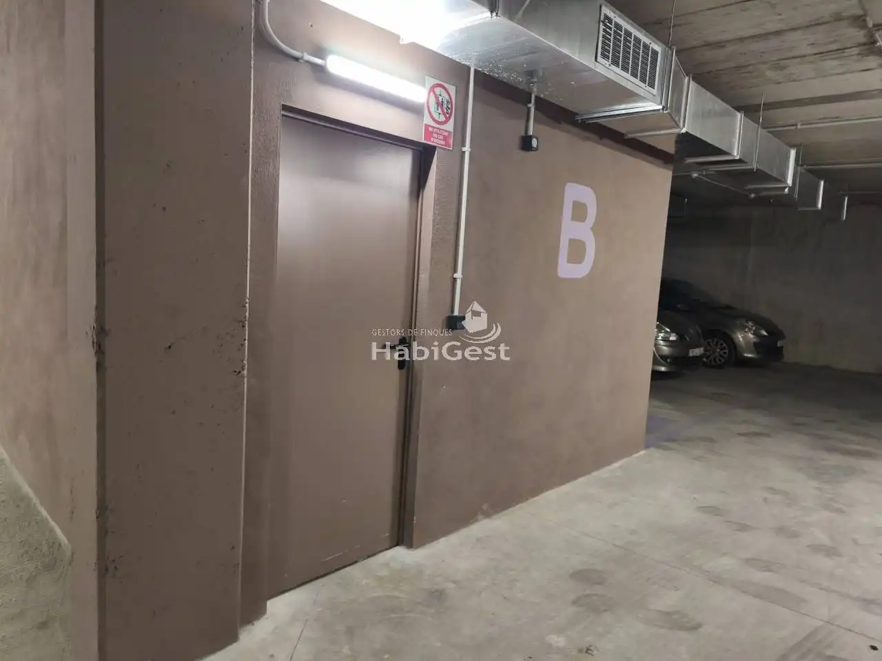 Parking of Garage for rent in Girona